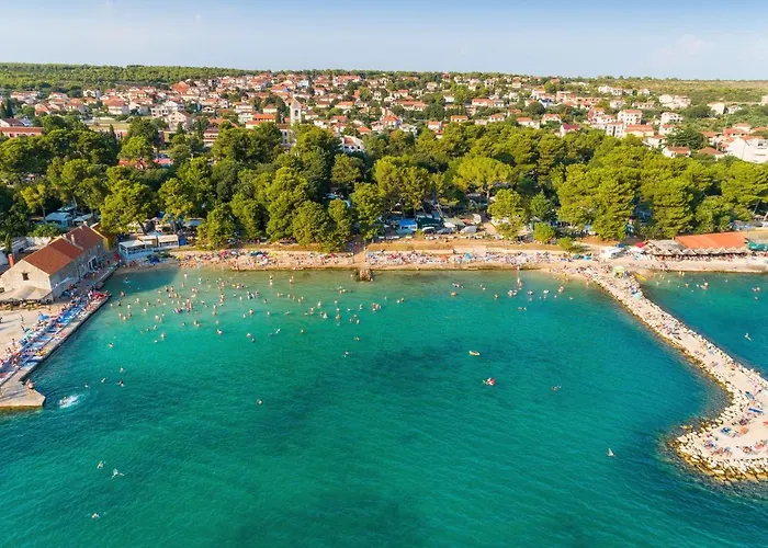 16759b * Sveti Filip i Jakov